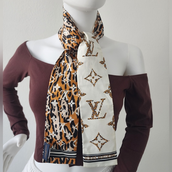 Auth Louis Vuitton Leopard Bando - Picture 2 of 6